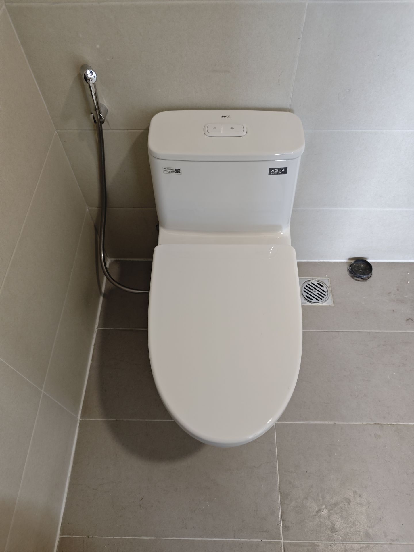 Đánh giá sản phẩm Bồn cầu 1 khối INAX AC-989VN (AC989VN) nắp đóng êm