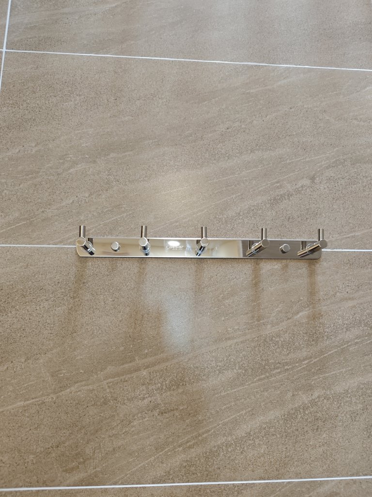 Đánh giá sản phẩm Móc áo Caesar ST857