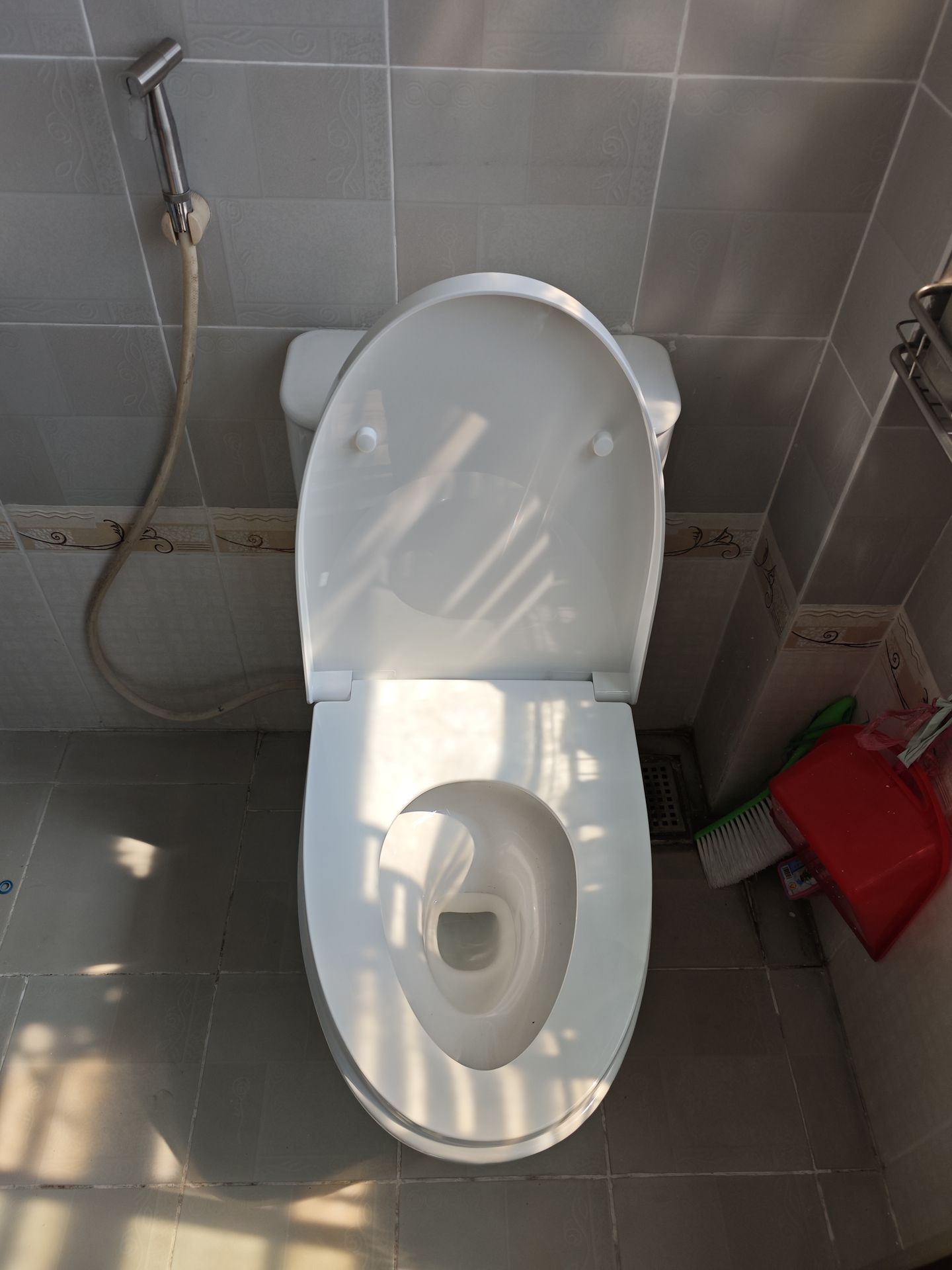 Đánh giá sản phẩm Bồn cầu 2 khối INAX AC-602VN (AC602VN) nắp đóng êm