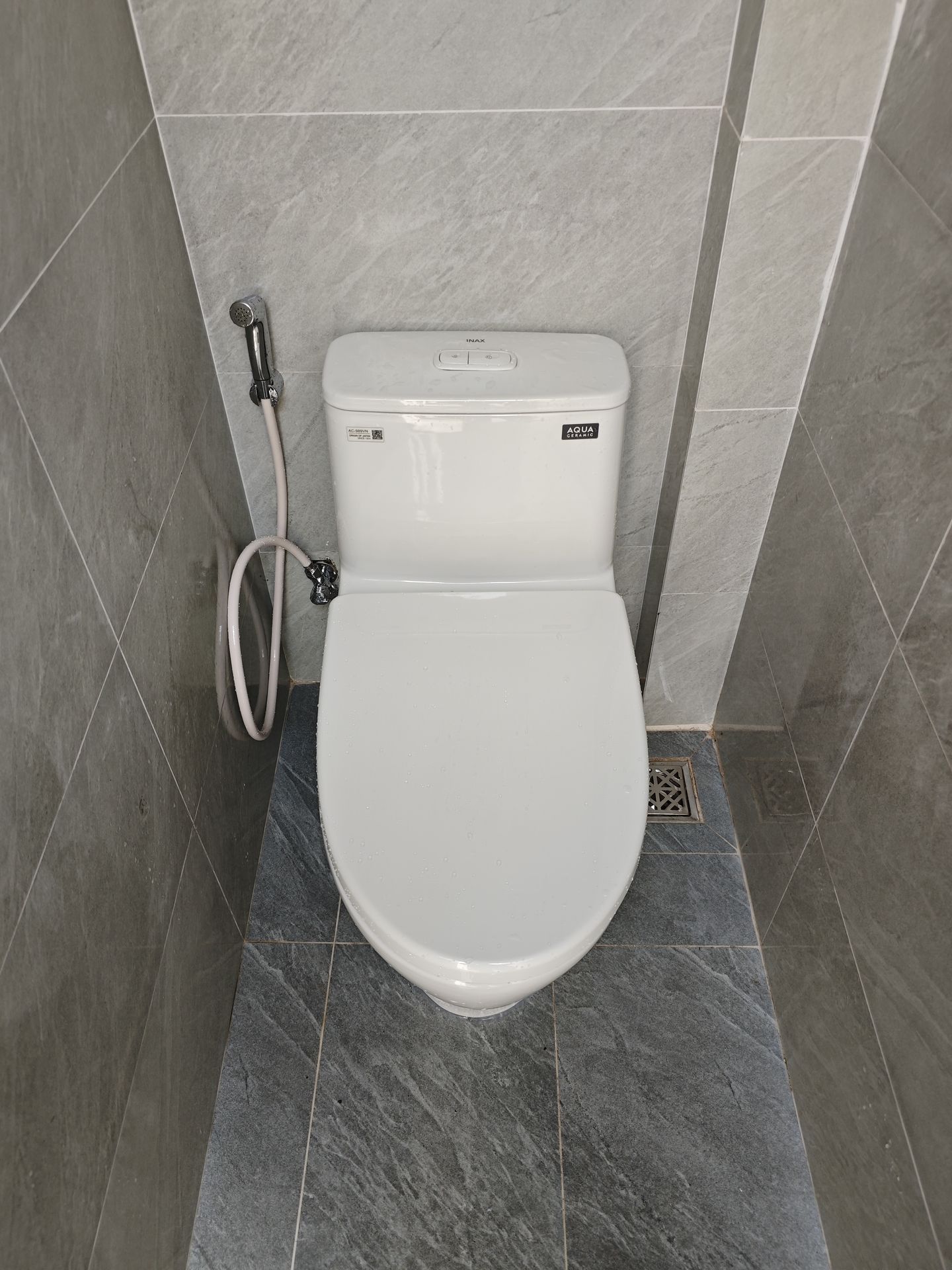 Đánh giá sản phẩm Bồn cầu 1 khối INAX AC-989VN (AC989VN) nắp đóng êm