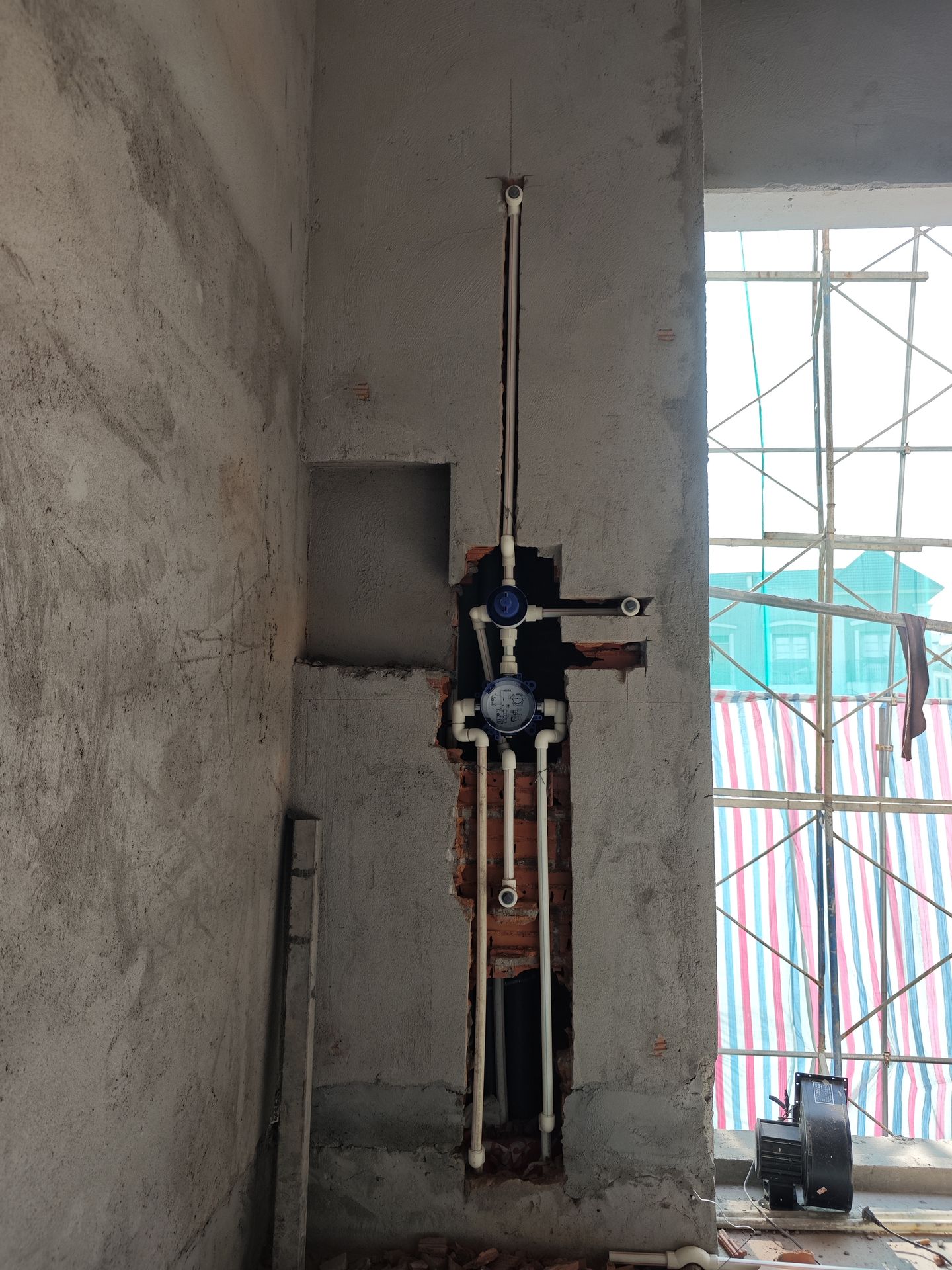 Đánh giá sản phẩm Sen cây nhiệt độ TOTO TBW01401AA dòng G kèm vòi xả bồn