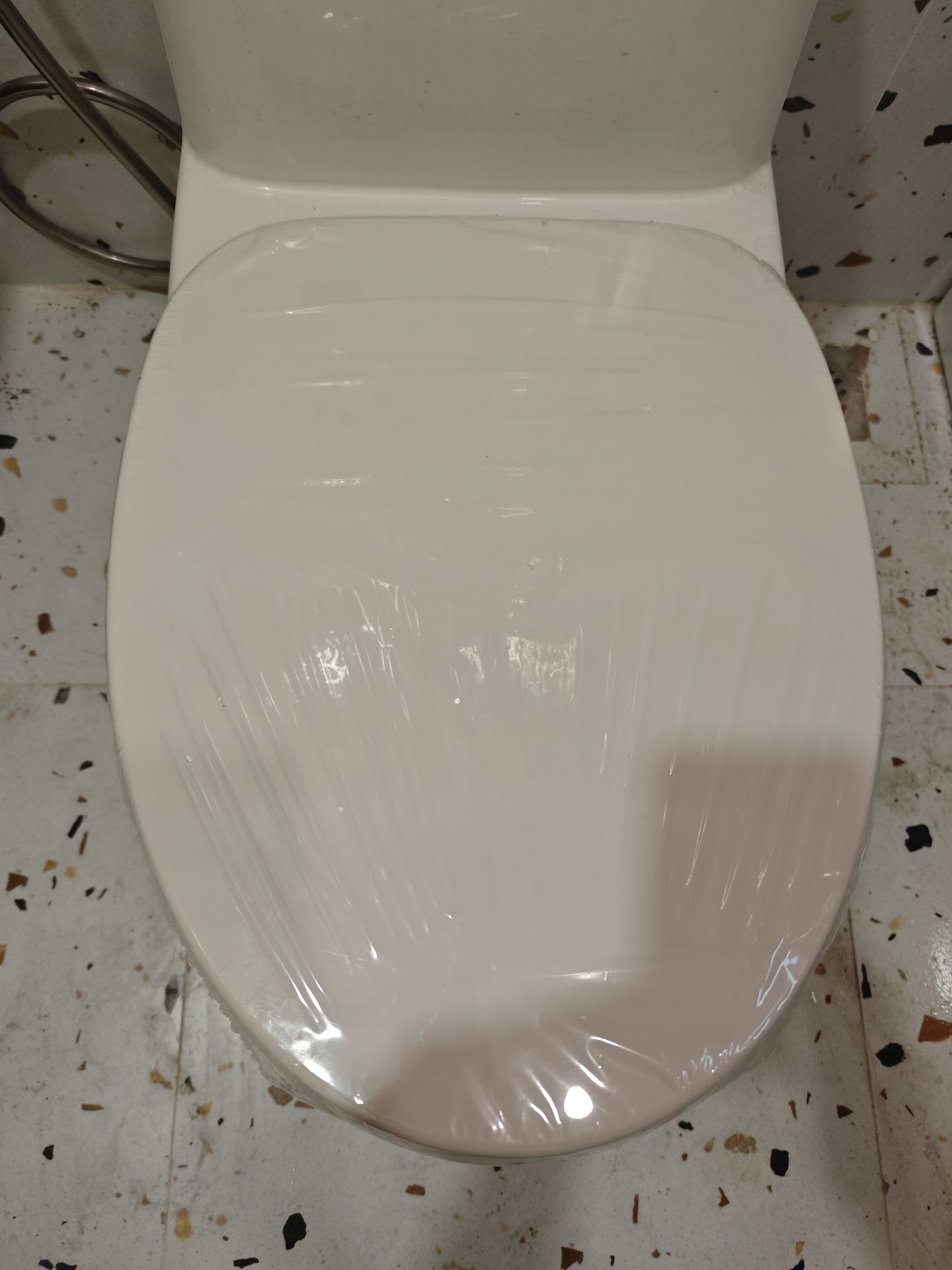 Đánh giá sản phẩm Nắp đóng êm INAX CF-900VS/BW1