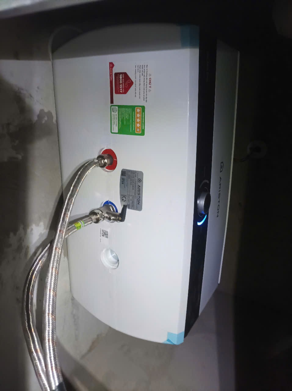 Đánh giá sản phẩm Máy nước nóng gián tiếp Slim3 RS Ariston