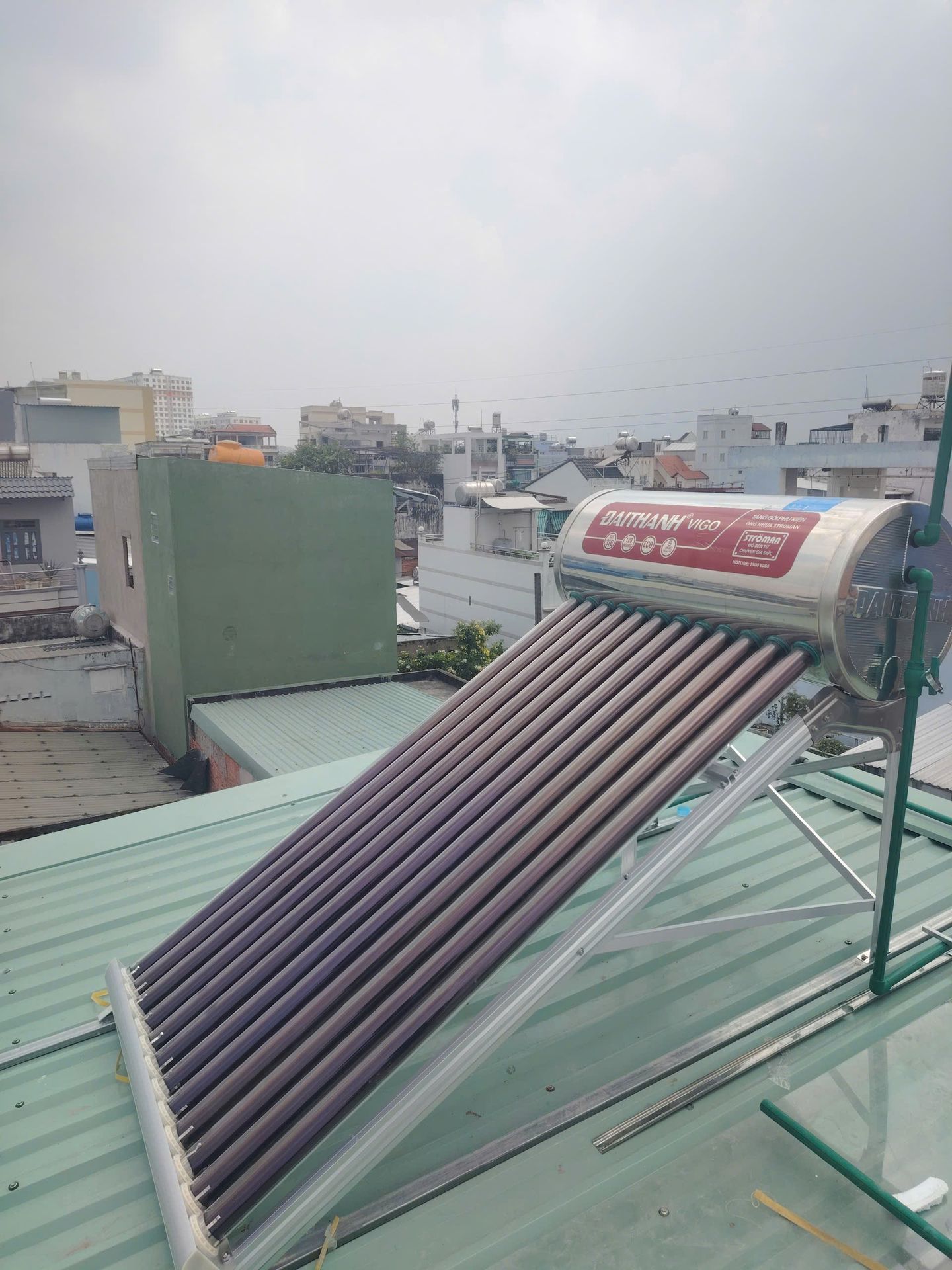 Đánh giá sản phẩm Máy nước nóng năng lượng mặt trời Đại Thành Vigo Inox 316 ống 58