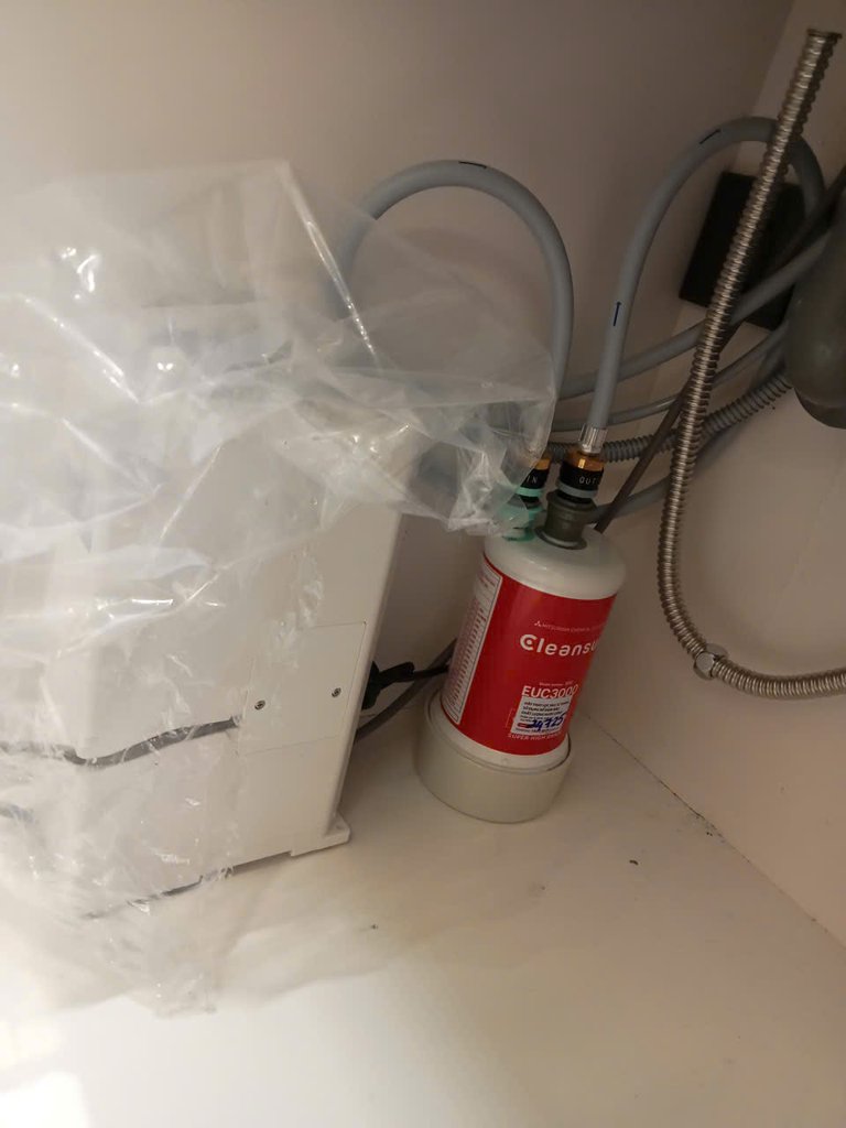 Đánh giá sản phẩm Thiết bị lọc nước ion kiềm Mitsubishi Cleansui EU301