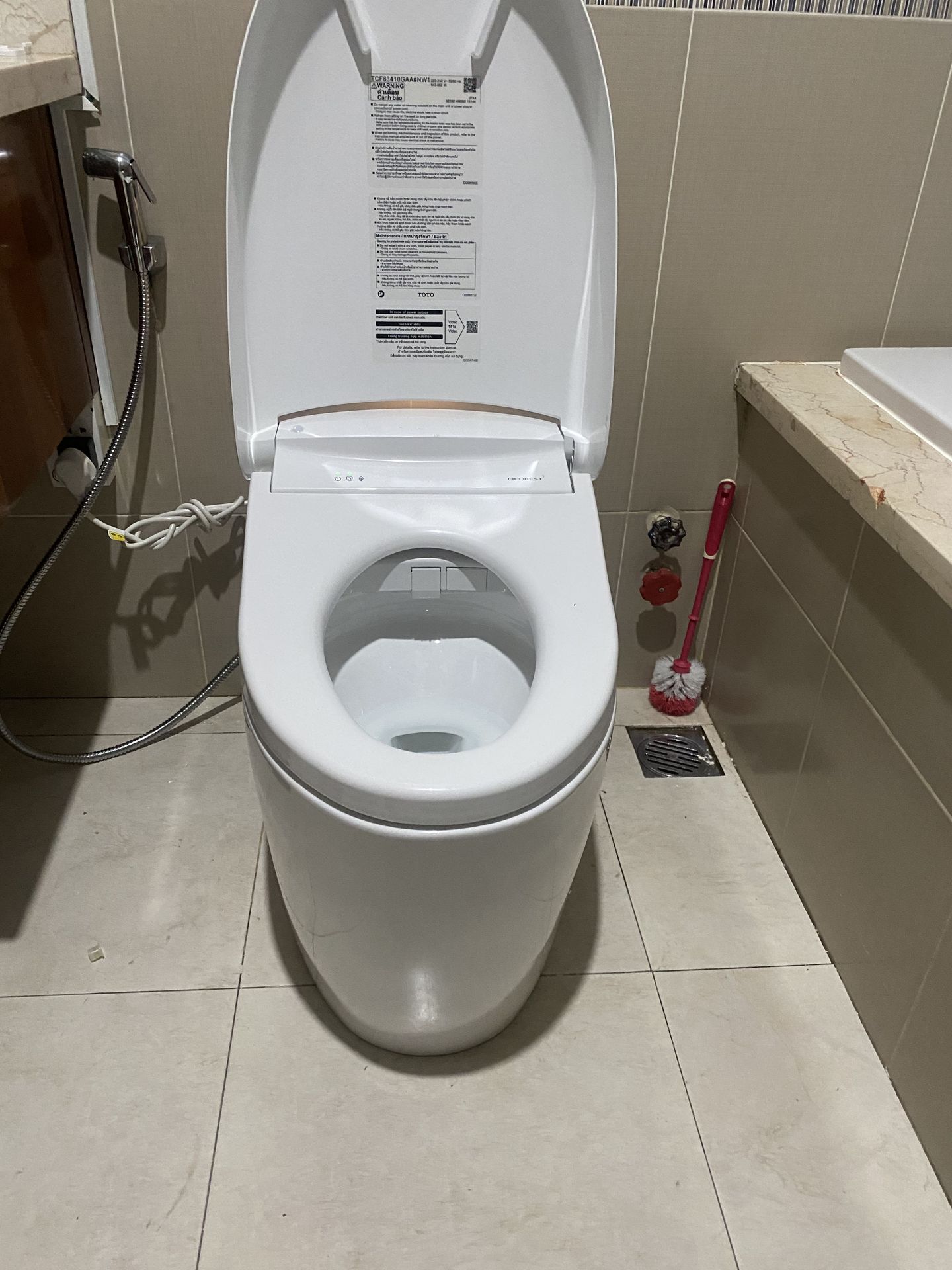 Đánh giá sản phẩm Bồn cầu thông minh Neorest RS TOTO CS921VT TCF83410GAA T53P100VR