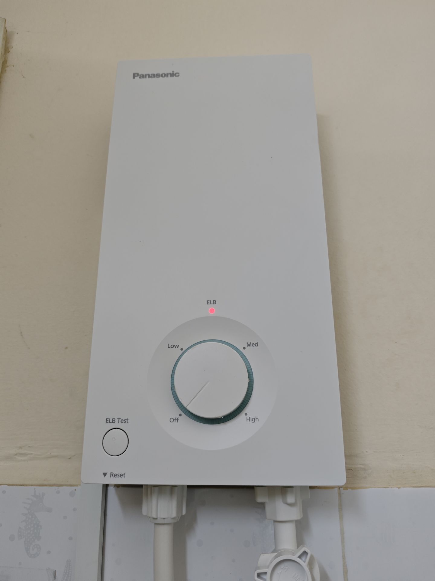 Đánh giá sản phẩm Máy nước nóng trực tiếp V-series 3.5kW Panasonic DH-3VS1VW