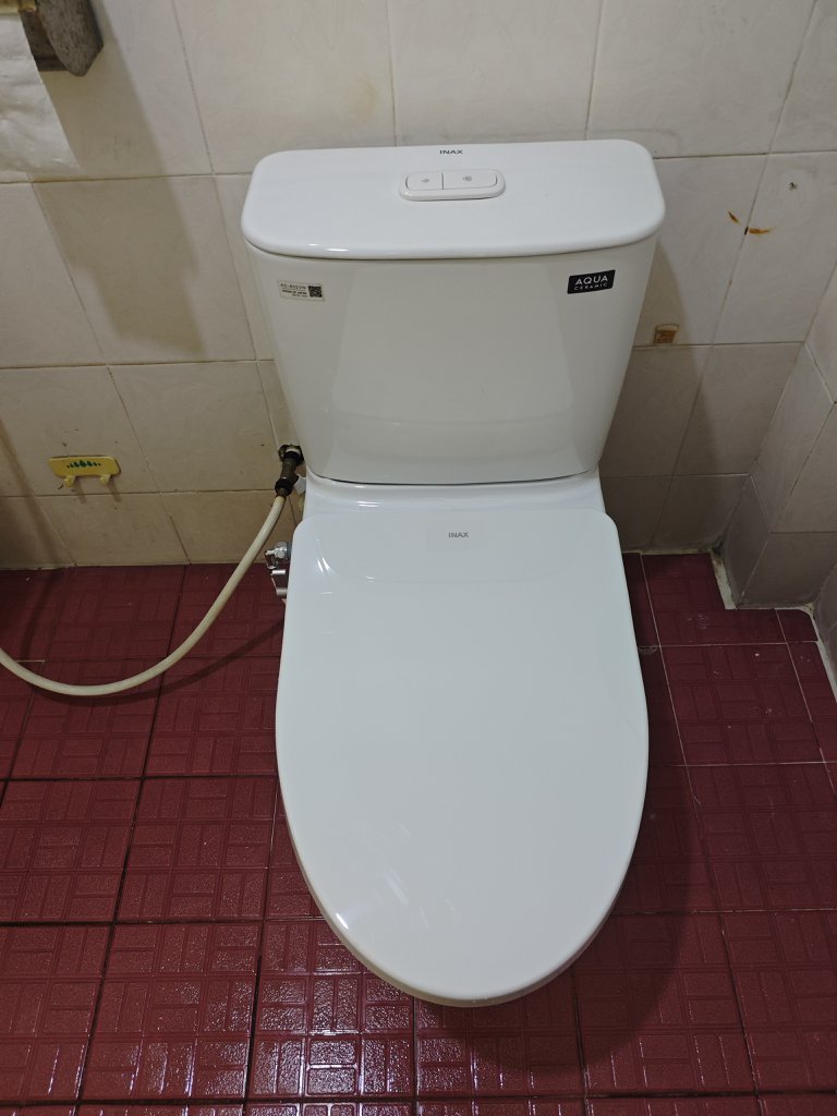 Đánh giá sản phẩm Bồn cầu 2 khối nắp rửa cơ INAX AC-602 + CW-S15VN