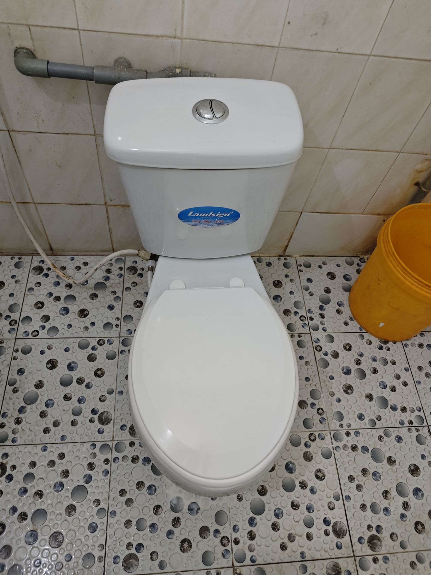 Đánh giá sản phẩm Bồn cầu LANDSIGN 2 khối xả nhấn LS2KN