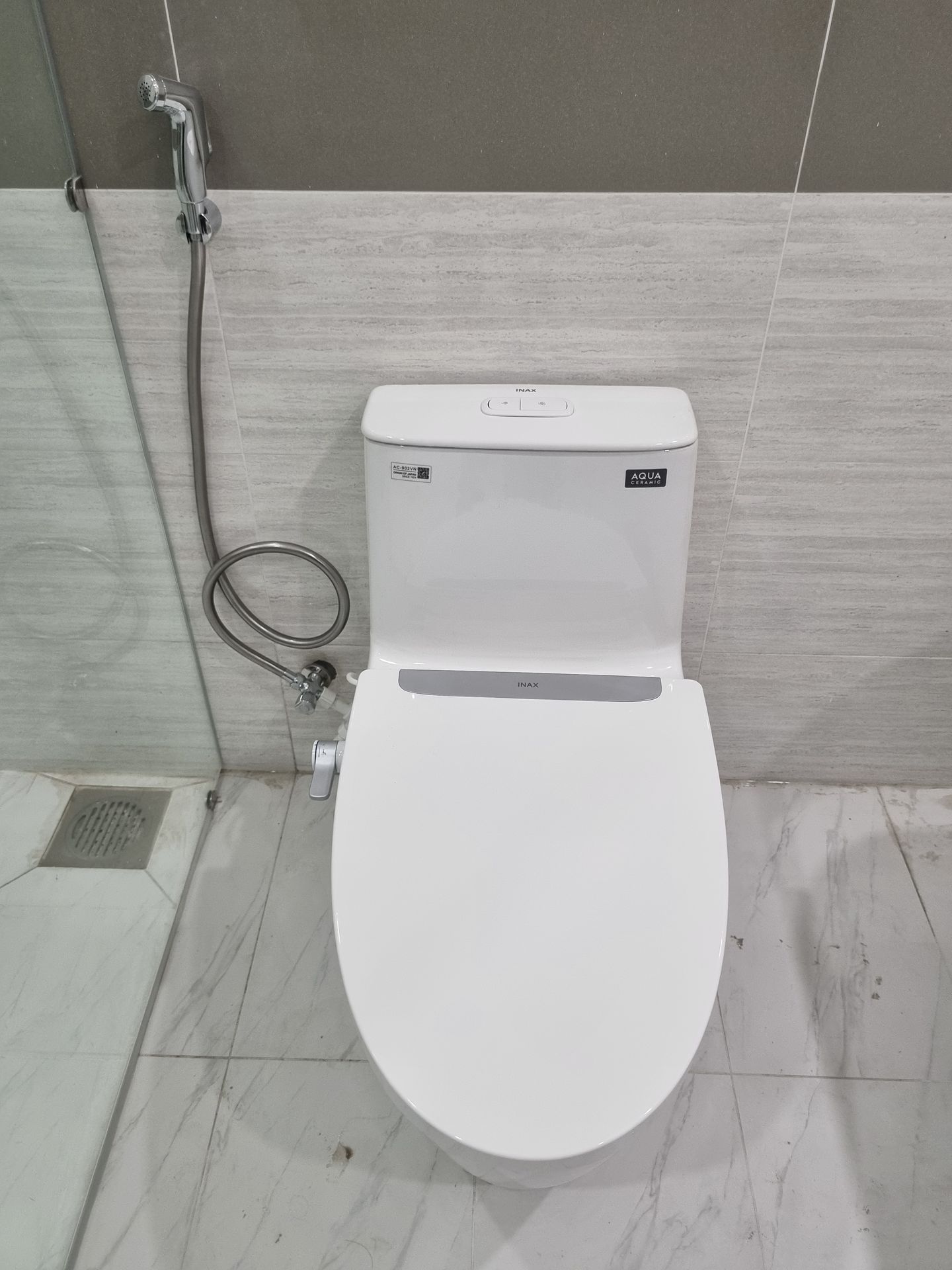 Đánh giá sản phẩm Bồn cầu 1 khối nắp rửa cơ INAX AC-902 + CW-S32VN