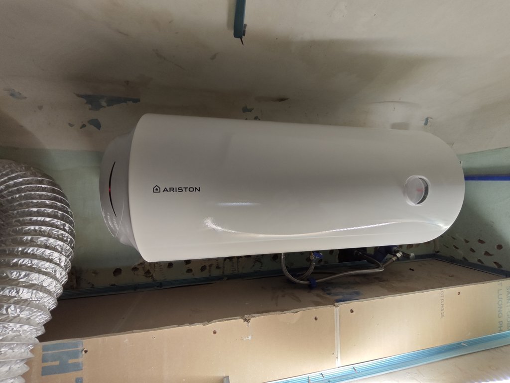 Đánh giá sản phẩm Máy nước nóng gián tiếp Pro R Ariston ngang/ đứng