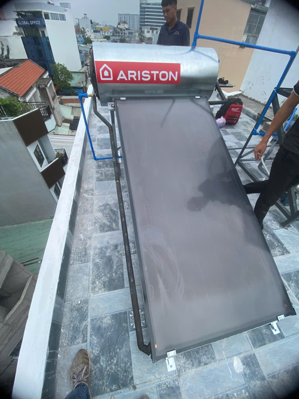 Đánh giá sản phẩm Máy nước nóng năng lượng mặt trời tấm phẳng Ariston KAIROS THERMO DR-2