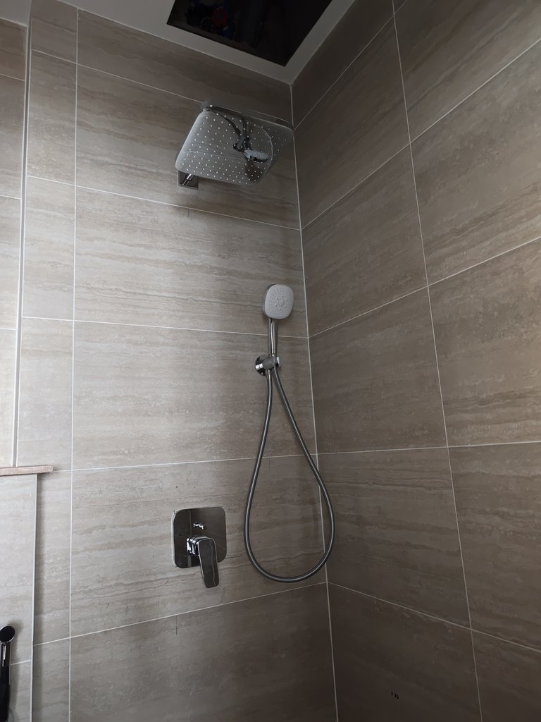 Đánh giá sản phẩm Bộ sen âm tường nóng lạnh 2 đường nước Cubeo GROHE 1053360000