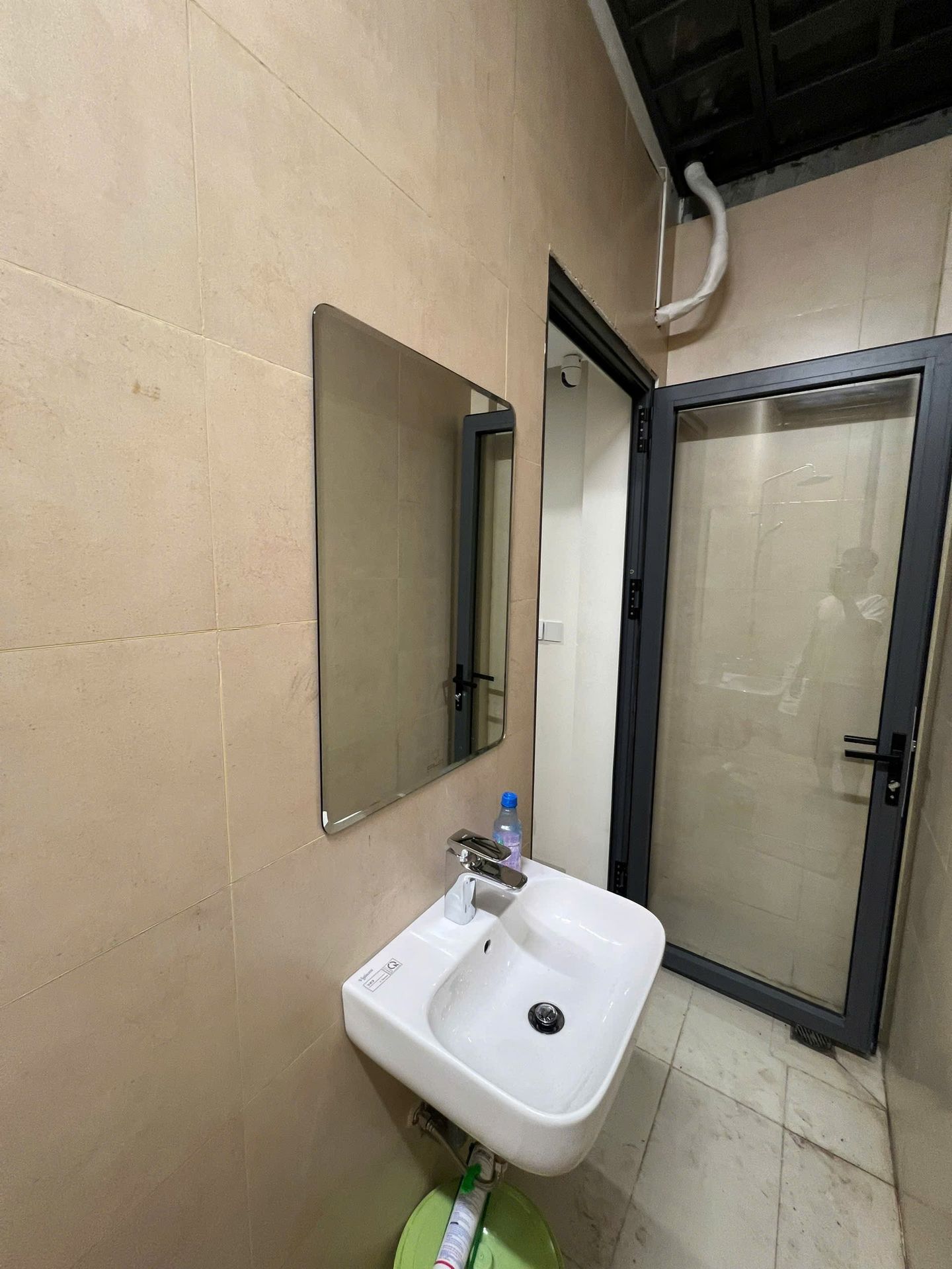 Đánh giá sản phẩm Gương trơn GLS BS00R31 chữ nhật đứng 50x70cm vát cạnh