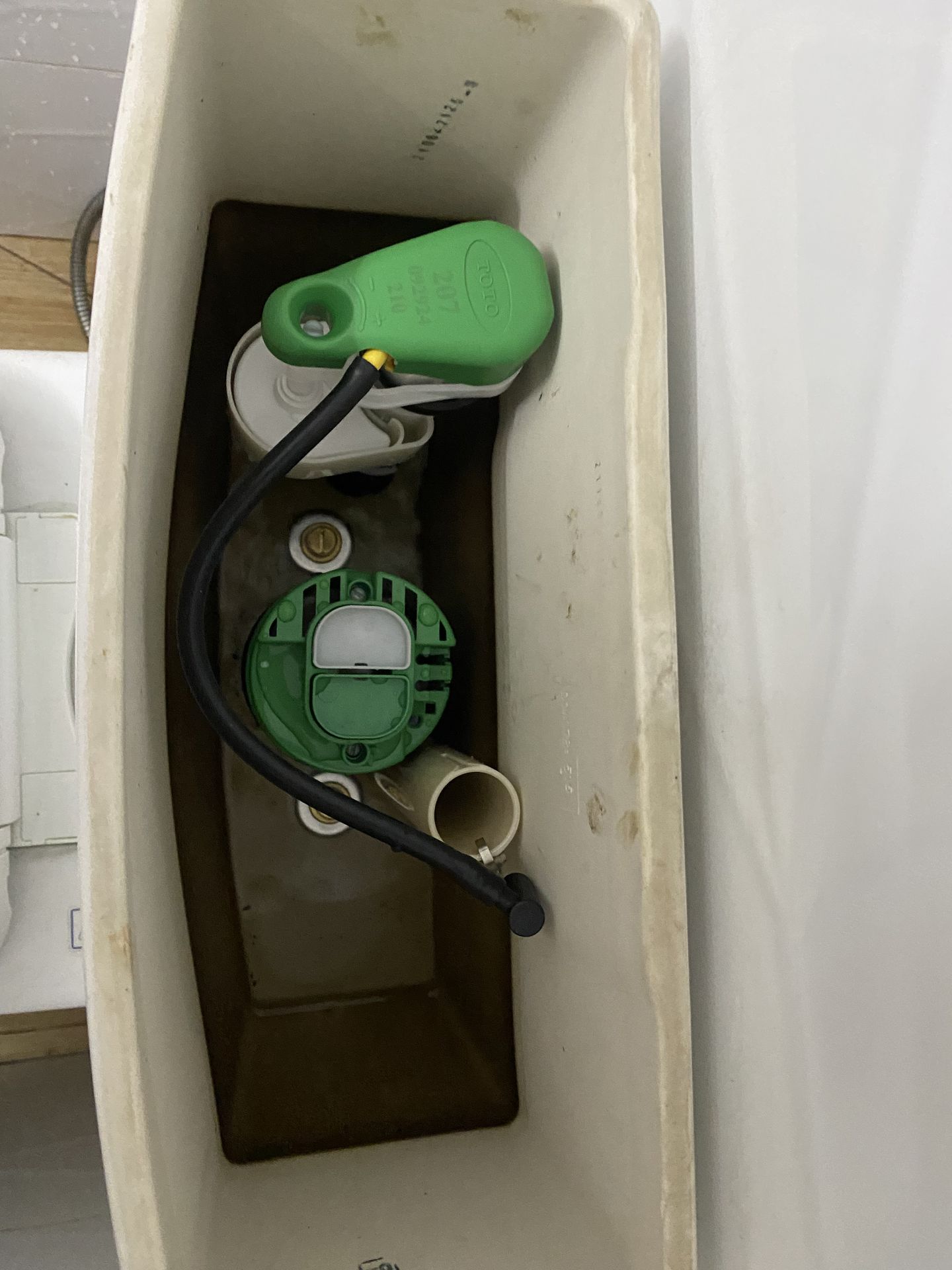 Đánh giá sản phẩm Bộ xả bồn cầu TOTO HTSV818S (CS818D, CS819DR, CS945DN)