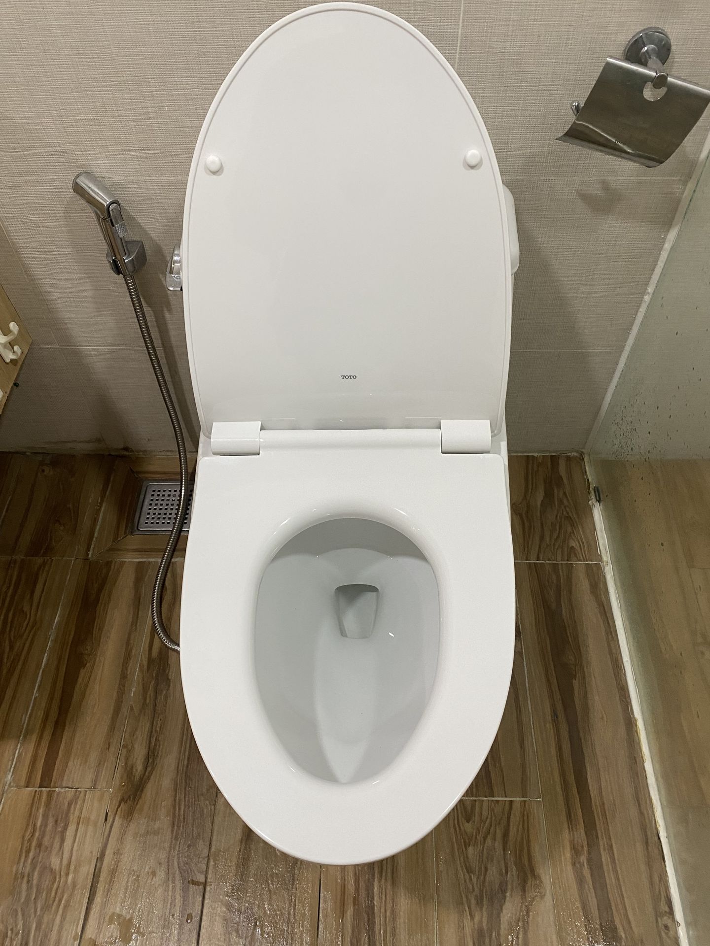 Đánh giá sản phẩm Nắp bồn cầu đóng êm TOTO TC600VS (T8)