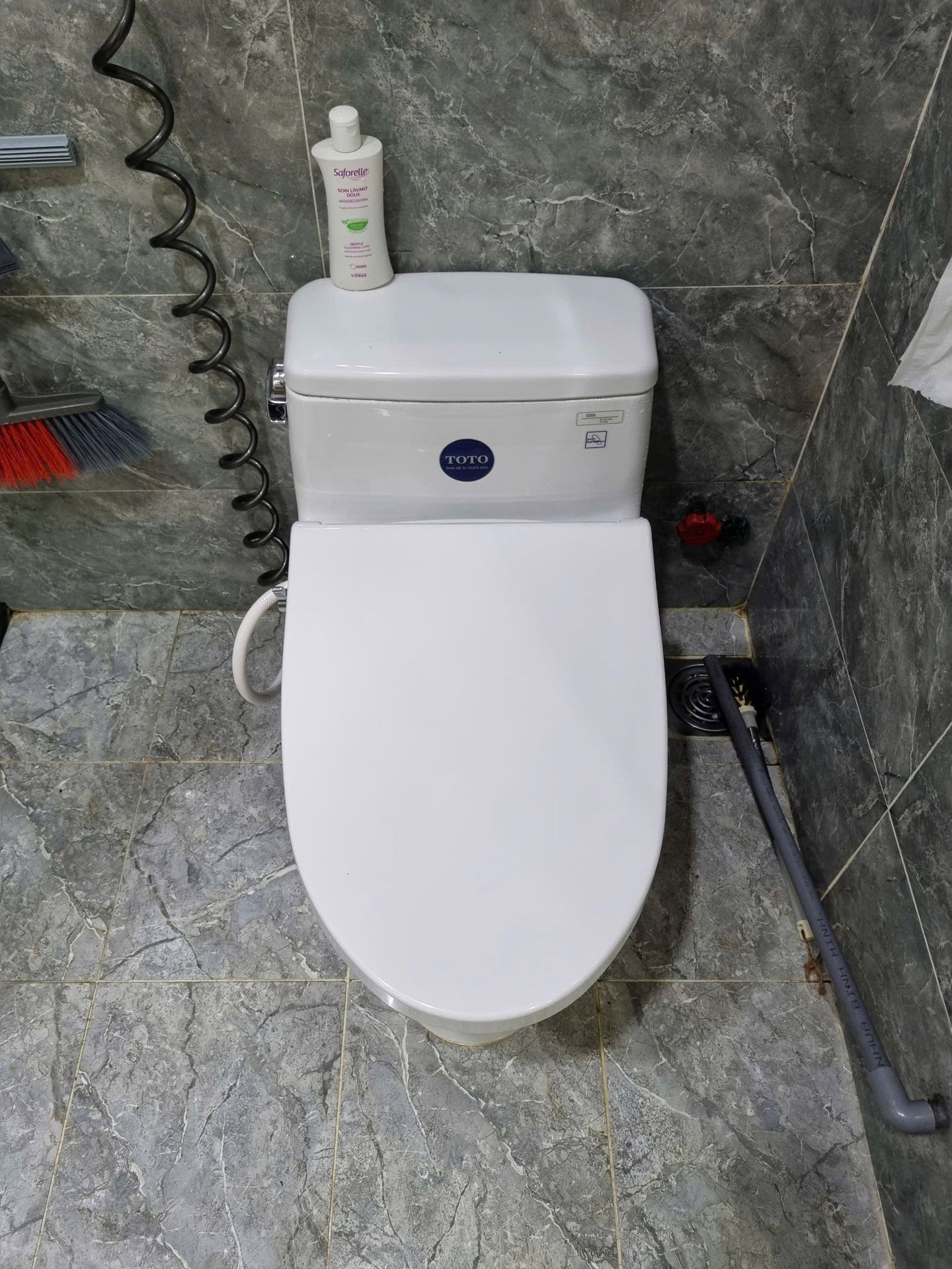 Đánh giá sản phẩm Nắp rửa cơ Eco washer TOTO TCW1211A (E4) 2 chế độ rửa trước & sau