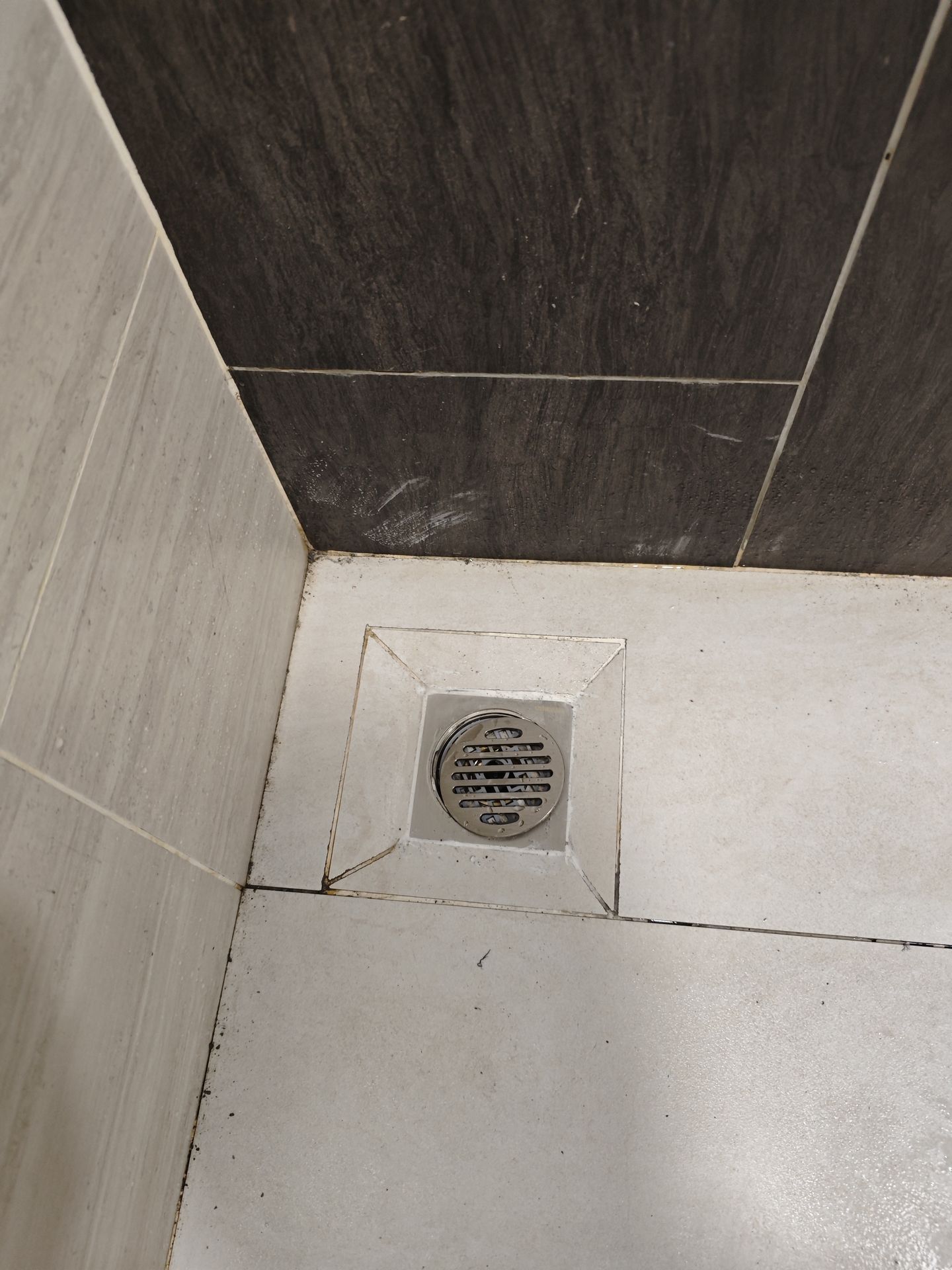 Đánh giá sản phẩm Phễu thoát sàn vuông 10x10cm MERDRAIN MD-S5003