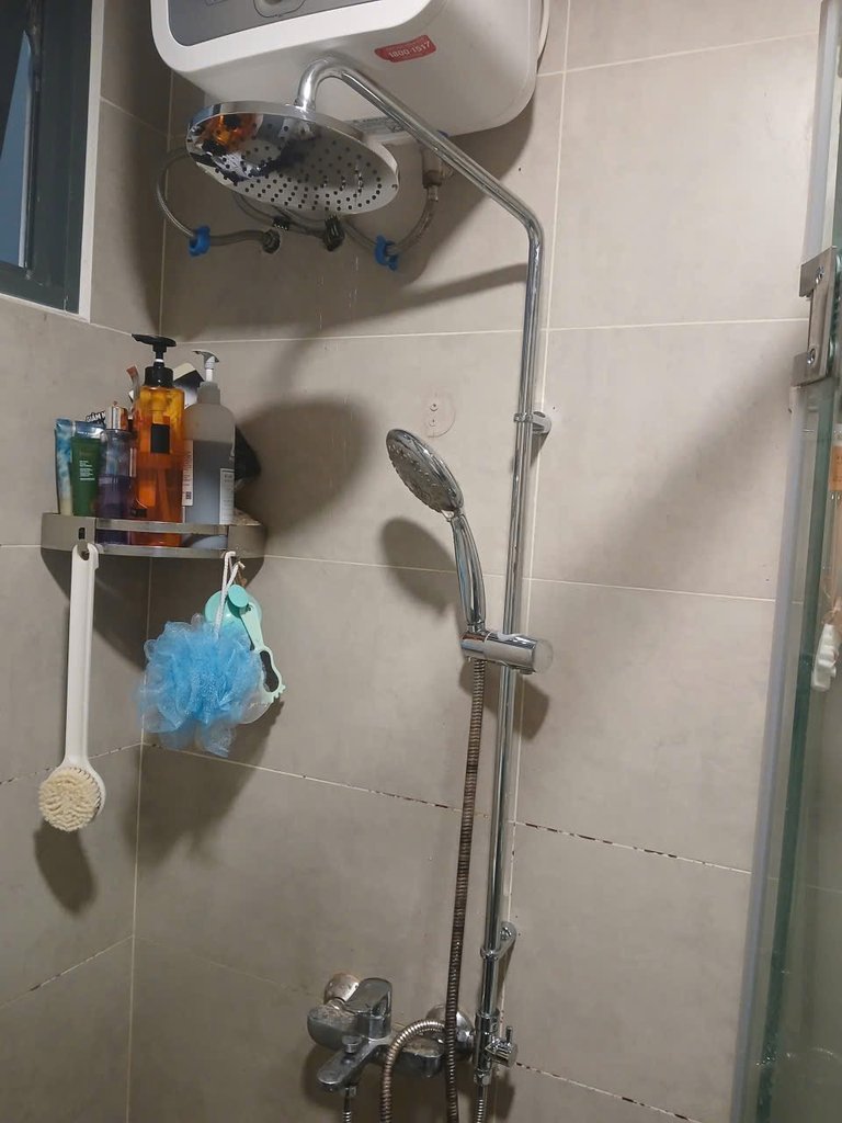 Đánh giá sản phẩm Sen cây tắm đứng tách rời INAX BFV-CL1 (BFVCL1)