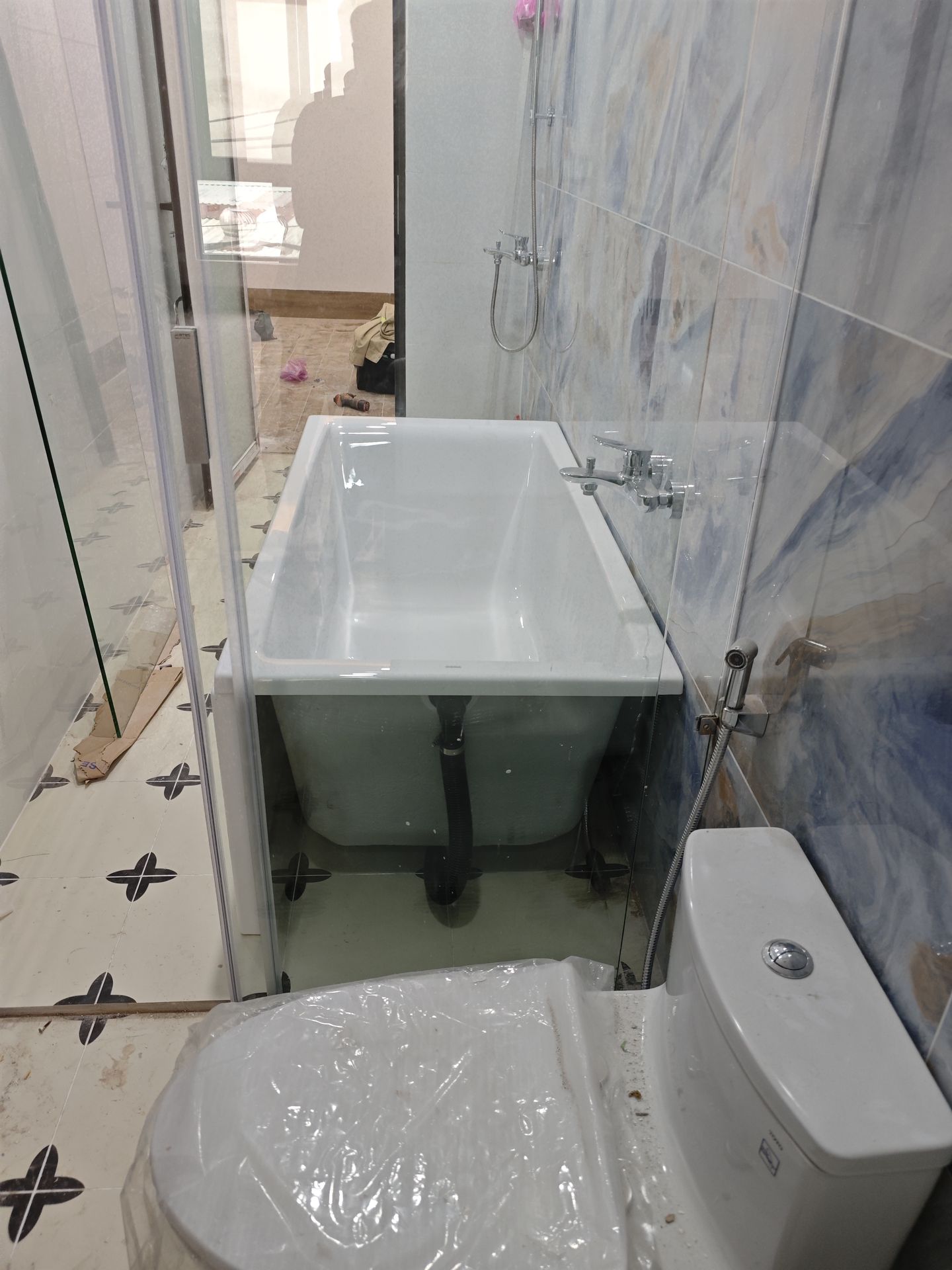 Đánh giá sản phẩm Bồn tắm yếm TOTO PAY1525VC#W TVBF411 nhựa 1m5 gồm bộ xả thải