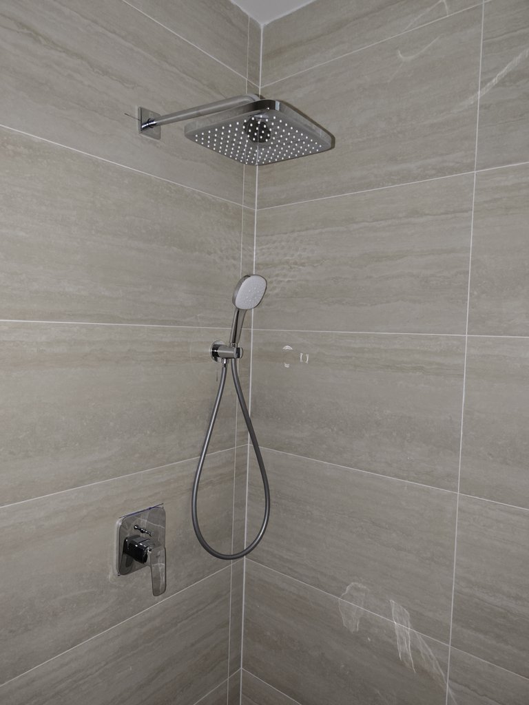 Đánh giá sản phẩm Bộ sen âm tường nóng lạnh 2 đường nước Cubeo GROHE 1053360000
