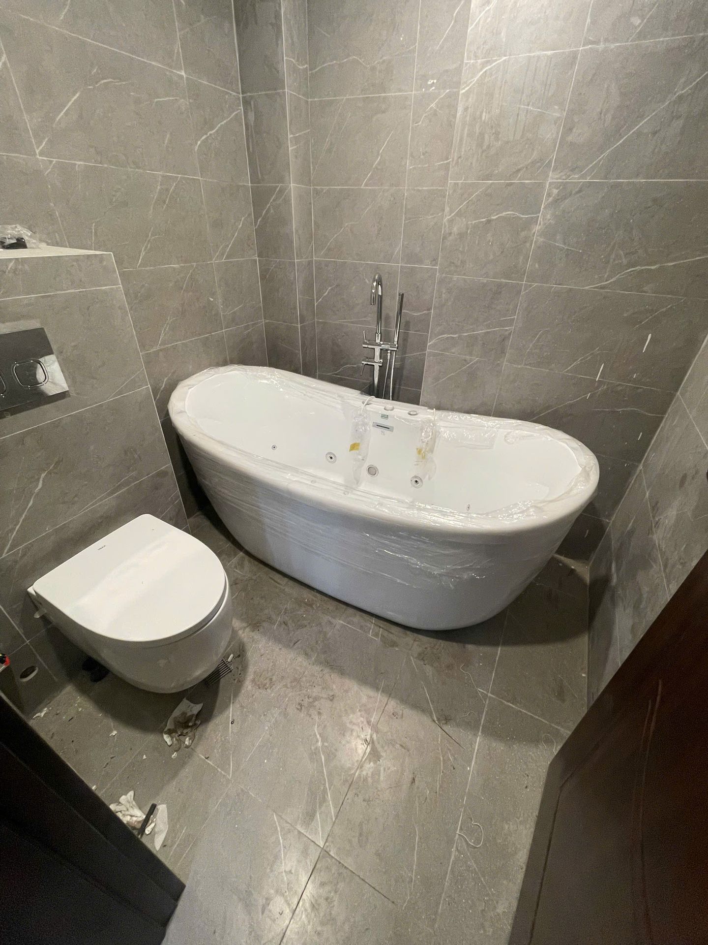 Đánh giá sản phẩm Bộ vòi sen xả bồn đặt sàn Alin Series MOWOEN ALIN-FB0001