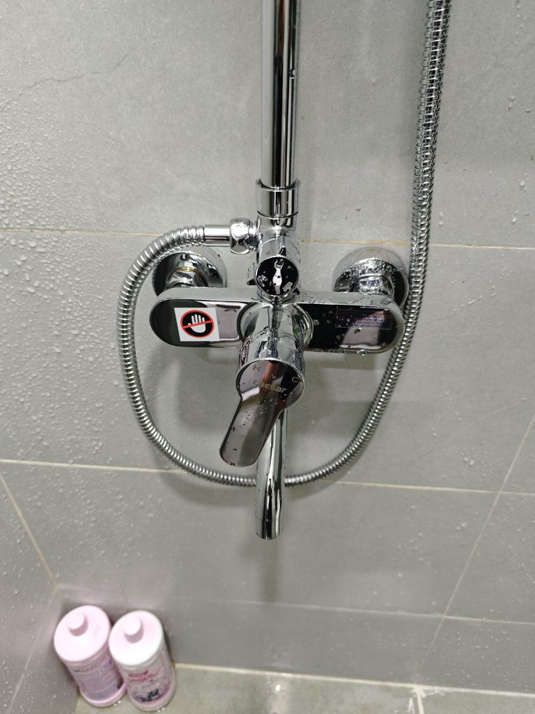 Đánh giá sản phẩm Bộ sen tắm cây nóng lạnh Caesar S578C