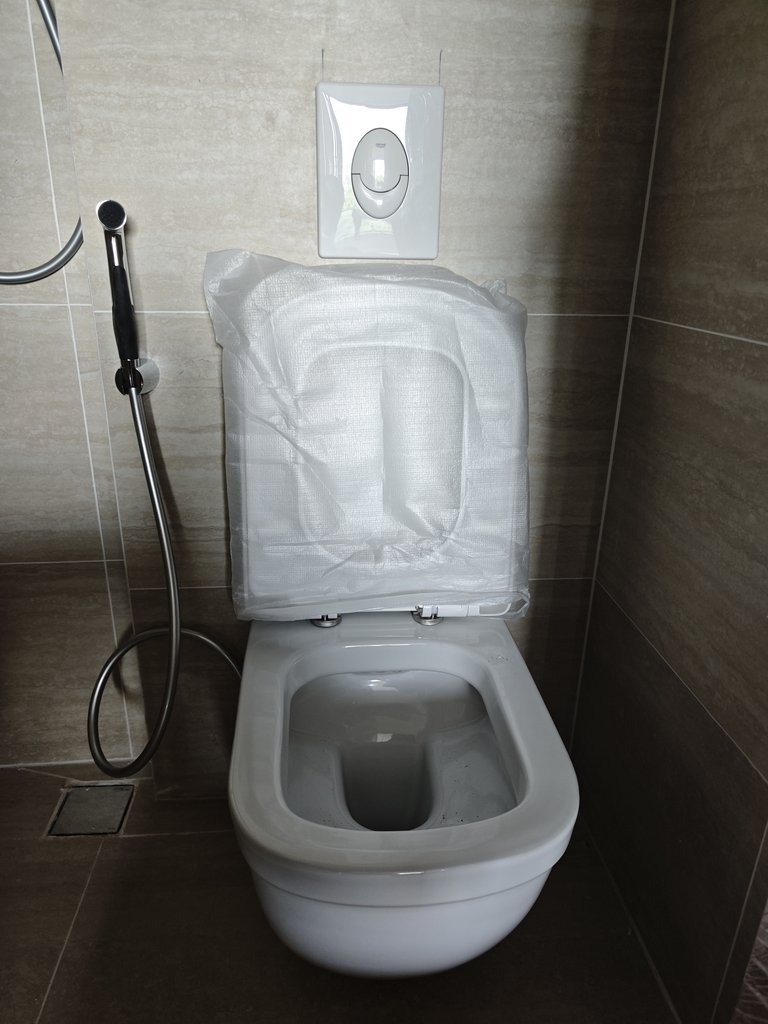 Đánh giá sản phẩm Két nước âm tường có khung 3 trong 1 GROHE 38722001