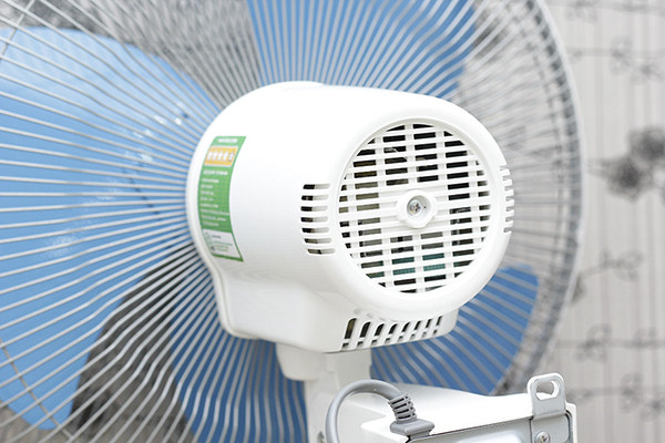 Quạt treo tường Panasonic F-409U