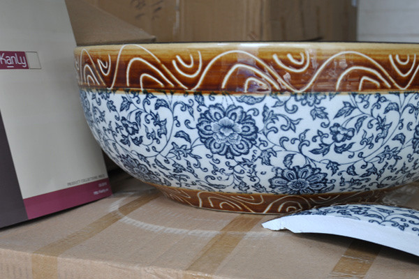 Chậu lavabo đặt bàn Kanly sứ hoa văn SU113