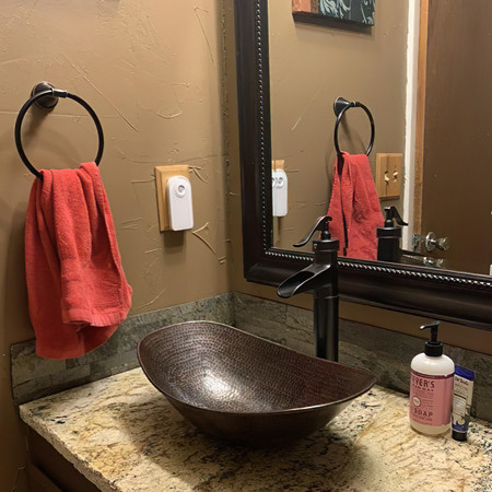 Chậu lavabo đặt bàn Kanly bằng đồng RSC047V/046V