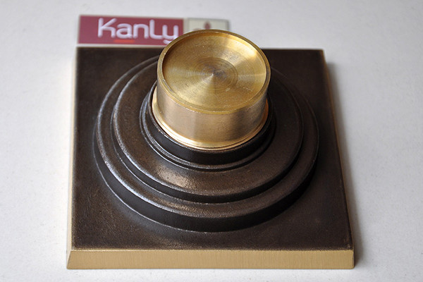 Phễu thoát sàn bằng đồng 10x10cm Kanly GCP12