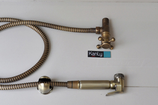 Van góc bằng đồng Kanly GCV11