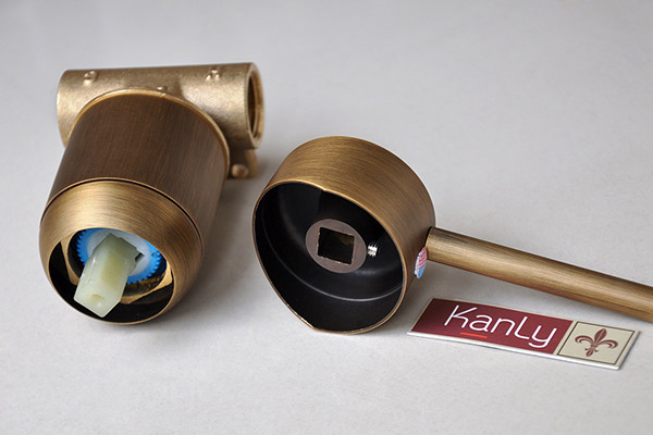 Bộ sen tắm âm tường nóng lạnh bằng đồng Kanly GCS71