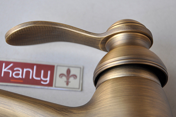 Vòi chậu nóng lạnh bằng đồng Kanly GCA04