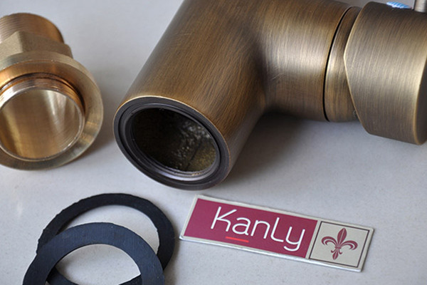 Vòi rửa bát nóng lạnh bằng đồng Kanly GCC01