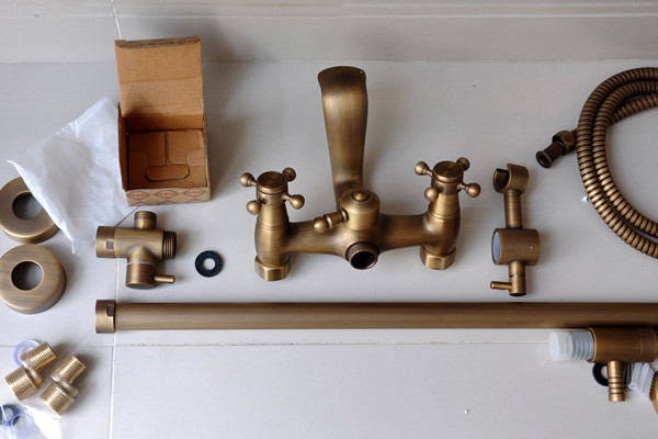 Bộ sen tắm cây đứng nóng lạnh bằng đồng Kanly GCS05