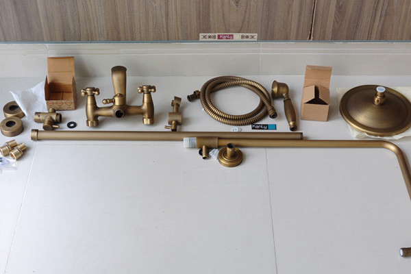 Bộ sen tắm cây đứng nóng lạnh bằng đồng Kanly GCS05