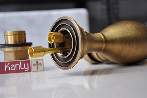 Vòi rửa bát nóng lạnh bằng đồng Kanly GCC06