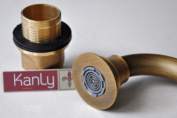 Vòi rửa bát nóng lạnh bằng đồng Kanly GCC06