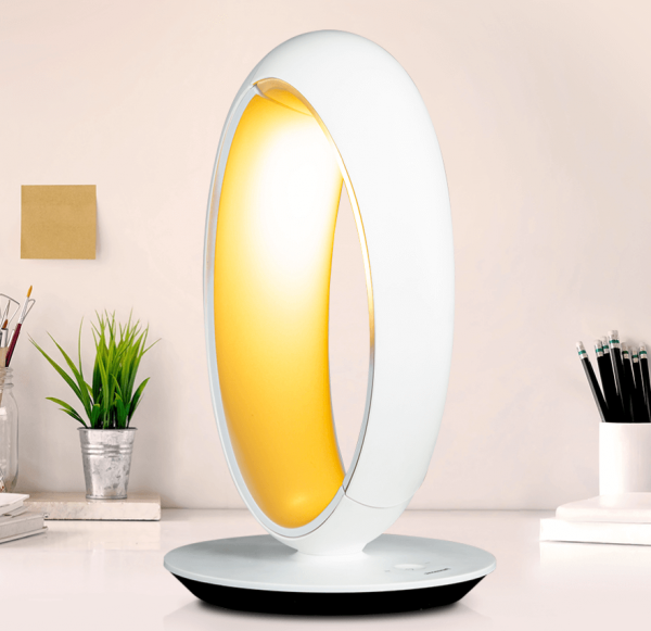 Đèn bàn LED Panasonic SQ-LE530K-W trục đèn xoay 180 độ