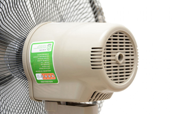 Quạt đứng 3 cánh Panasonic có remote F-409K chiều cao 128-143 cm