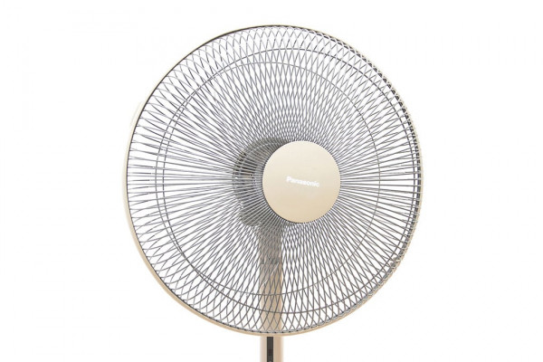 Quạt đứng 3 cánh Panasonic có remote F-409K chiều cao 128-143 cm