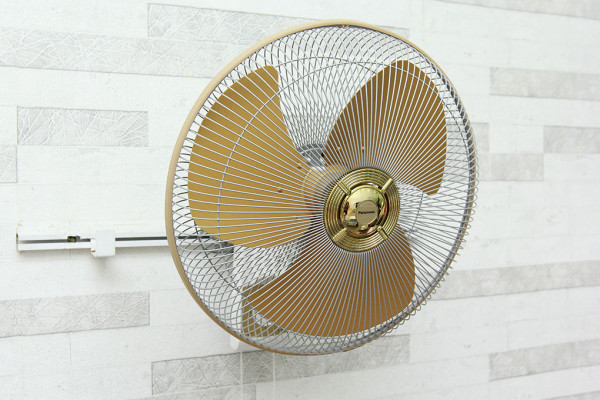 Quạt treo tường Panasonic F-409U