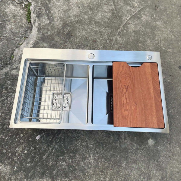 Chậu rửa chén 2 hố kèm rổ inox HITA HDS8248 82x48cm