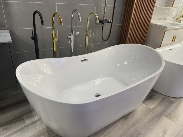 Bồn tắm đặt sàn 1.8m MOWOEN MW8207B-180