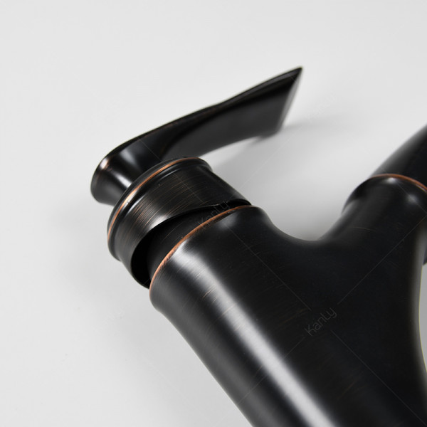 Vòi nước lavabo nóng lạnh có dây rút bằng đồng Kanly GCV42B