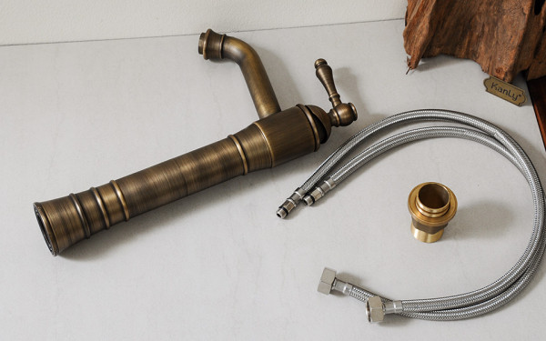 Vòi chậu lavabo nóng lạnh bằng đồng Kanly GCA13/GCV13