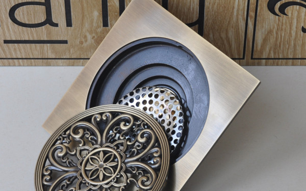 Phễu thoát sàn bằng đồng 15x15cm Kanly GCP15C