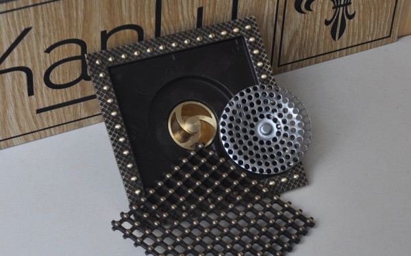 Phễu thoát sàn bằng đồng 15x15cm Kanly GCP15E